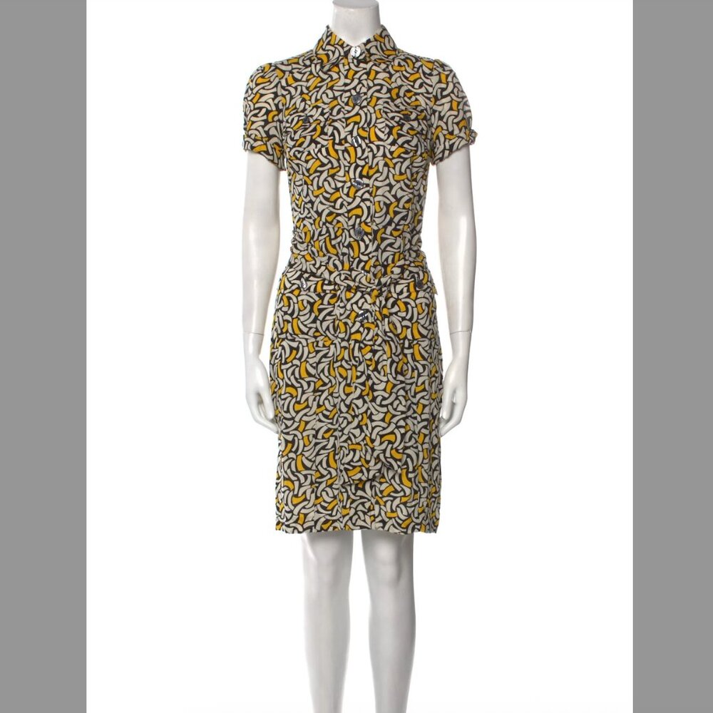 Diane von Furstenberg 100% Silk Short Sleeve Knee-Length Dress Size 4